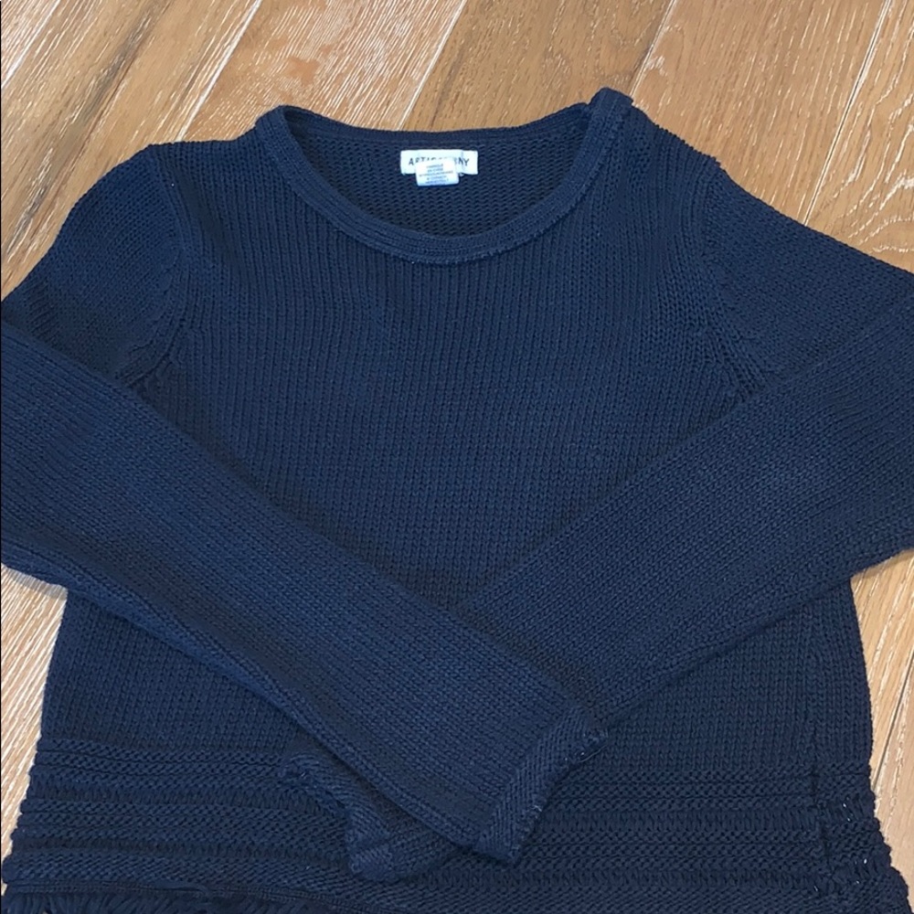 Small knit navy blue sweater/ top